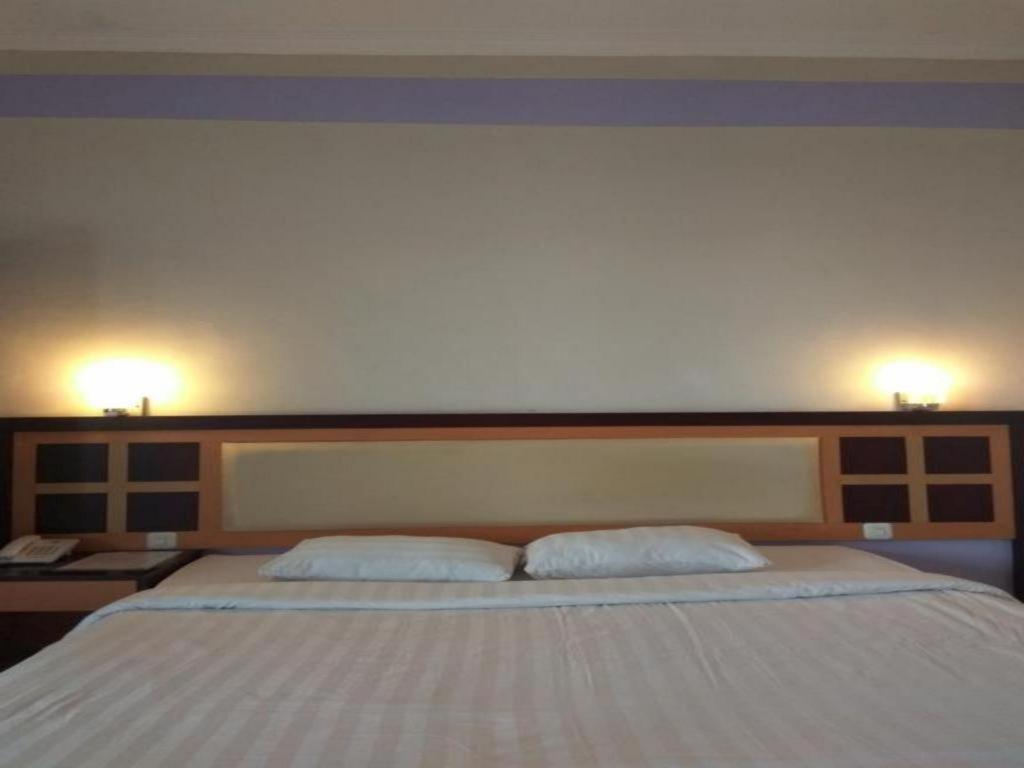 Graha Hotel Sragen Exterior photo
