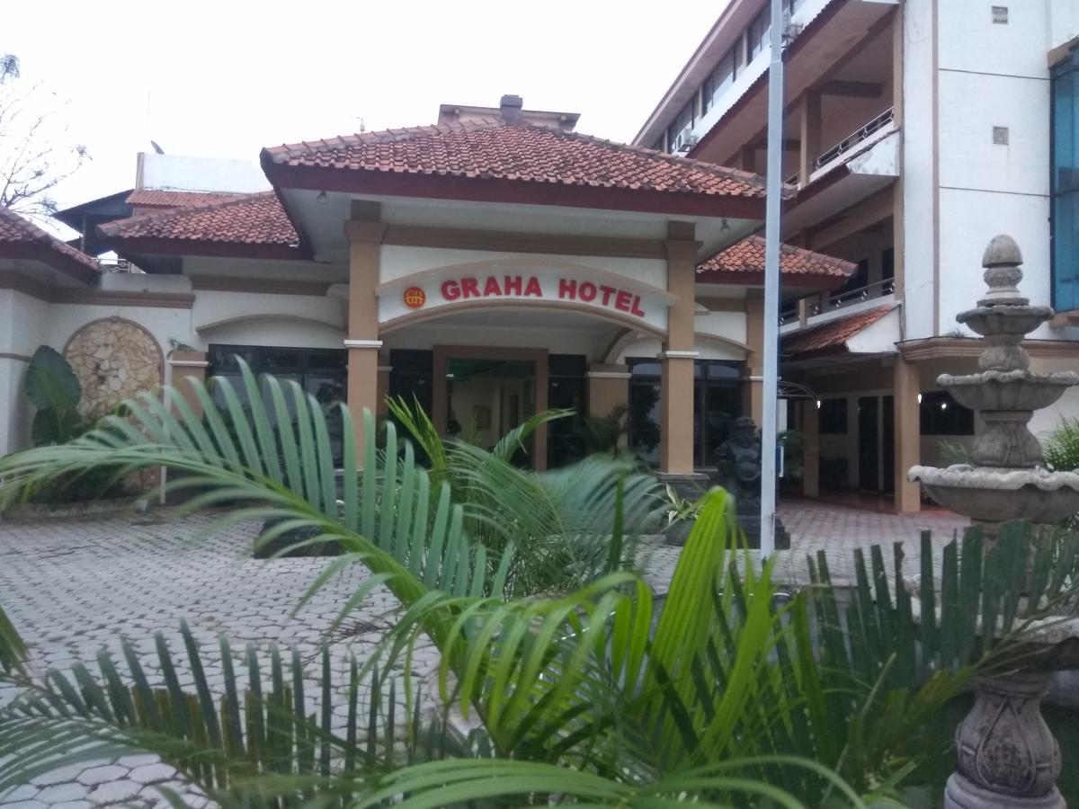 Graha Hotel Sragen Exterior photo